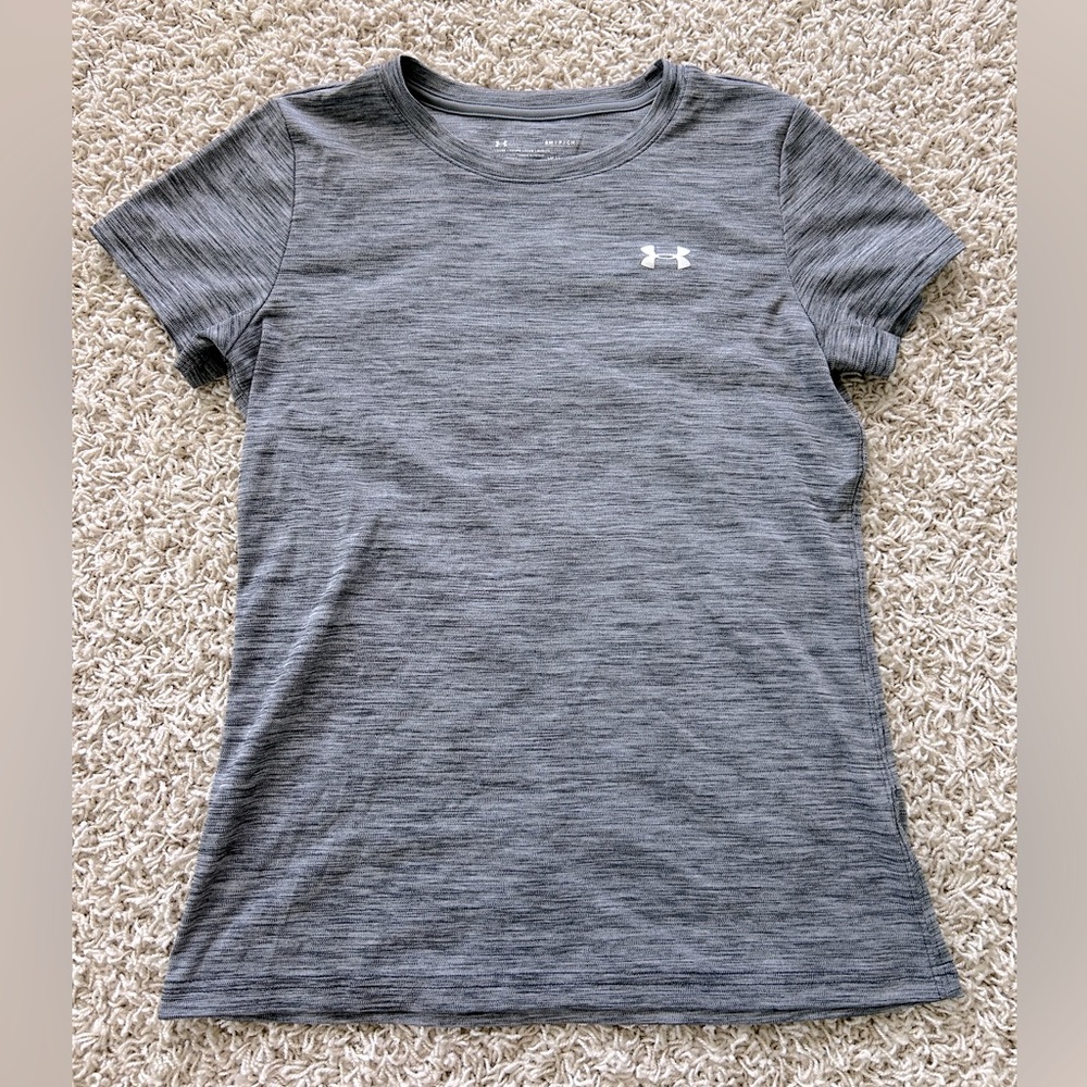 Under Armour Women’s Small Gray T-Shirt